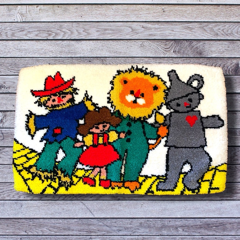v i n t a g e :: 70s Wizard of Oz Latch Hook Rug Wall Hanging
